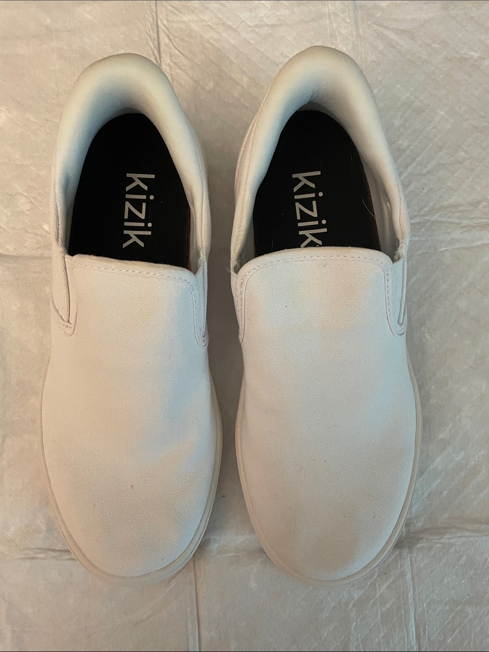 Kizik Unisex Men Sz 7.5 or Women's Sz9 Slip-On Canvas Loafers in White